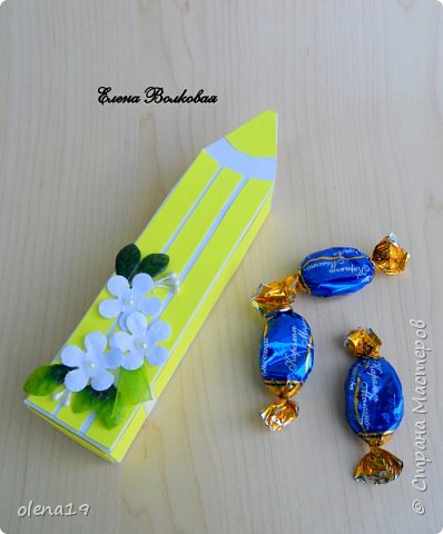 Коробки в форме карандаша для различных мелких подарочков могут пригодиться к 1 сентября, дню учителя. Наполнение может быть любым: конфетки, небольшая шоколадка, канцелярские принадлежности. фото 3