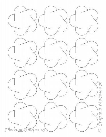 В этом мастер-классе я покажу, как из пластиковых бутылок можно сделать оригинальные и долговечные елочные украшения совершенно бесплатно. фото 4