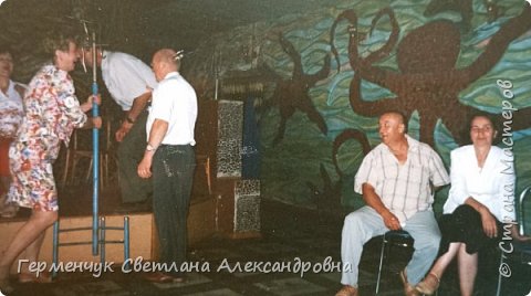 Воды испить хочу я из колодца,
Обнять по утру вновь свою сирень. (фото 19)